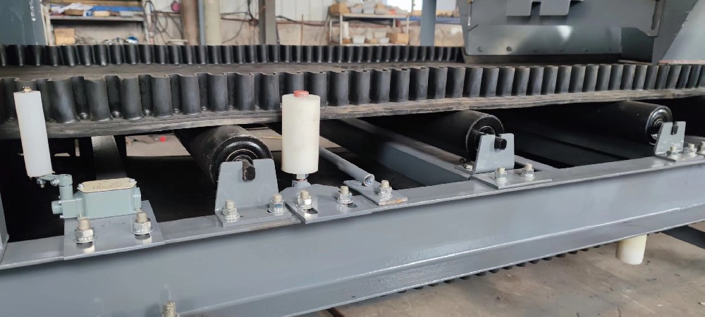 帶式給料機(jī)減速機(jī)振動(dòng)的原因分析及解決方法
